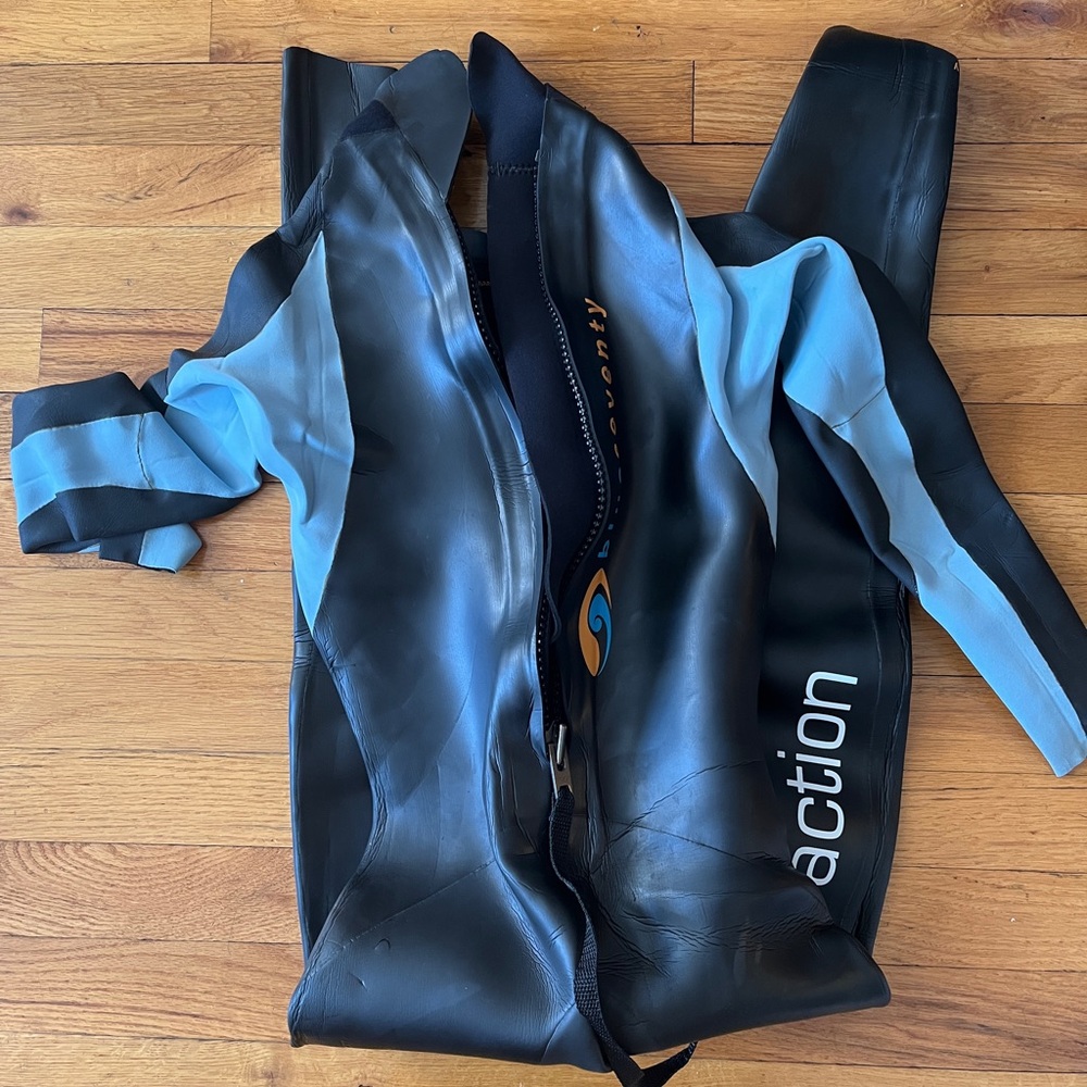 Blueseventy wetsuit